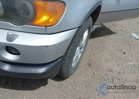 2001 BMW X5 3.0 из США, поврежденный, VIN WBAFA53511LM88464